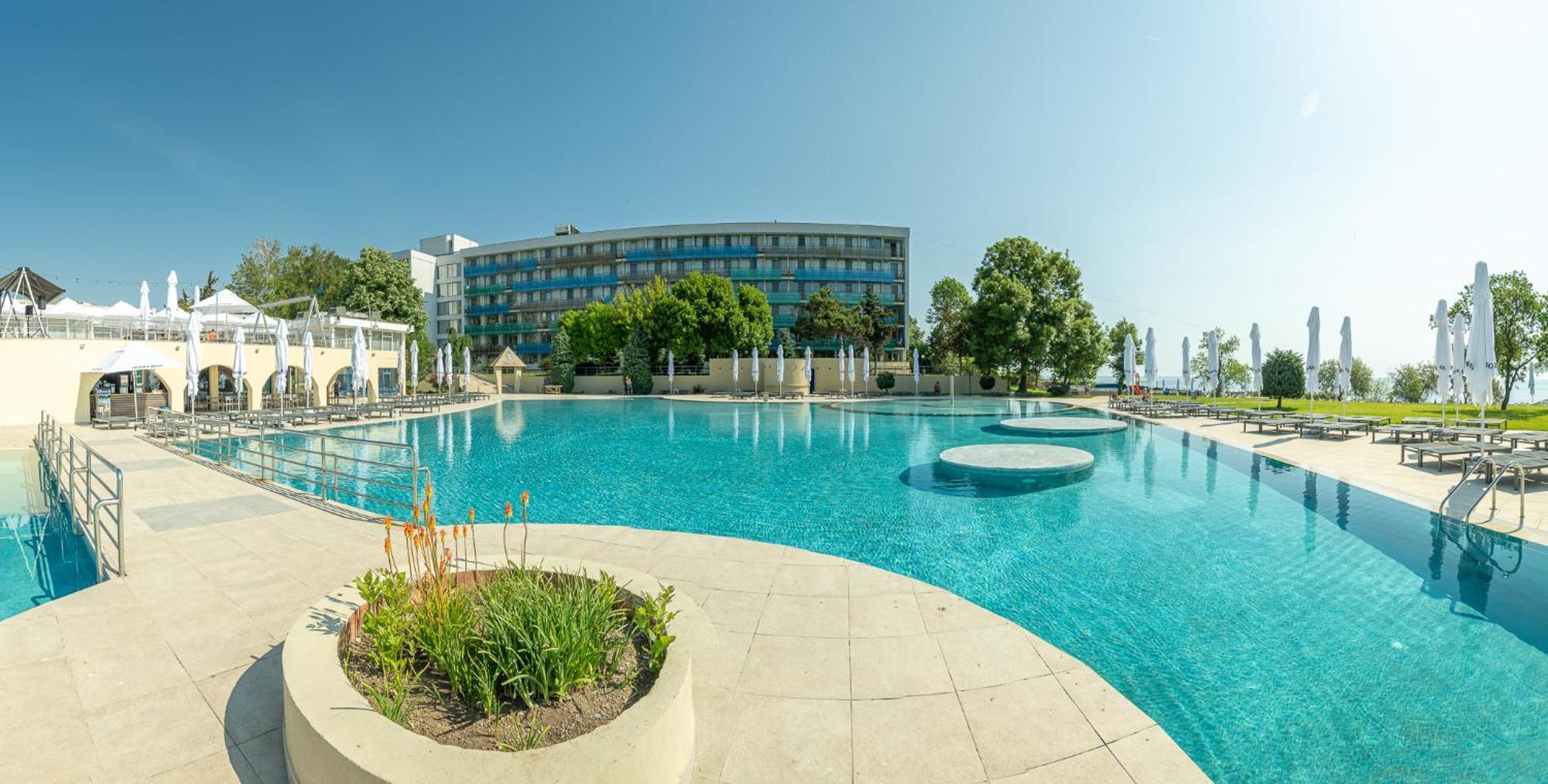 Safir Blue Resort Saturn Exterior photo