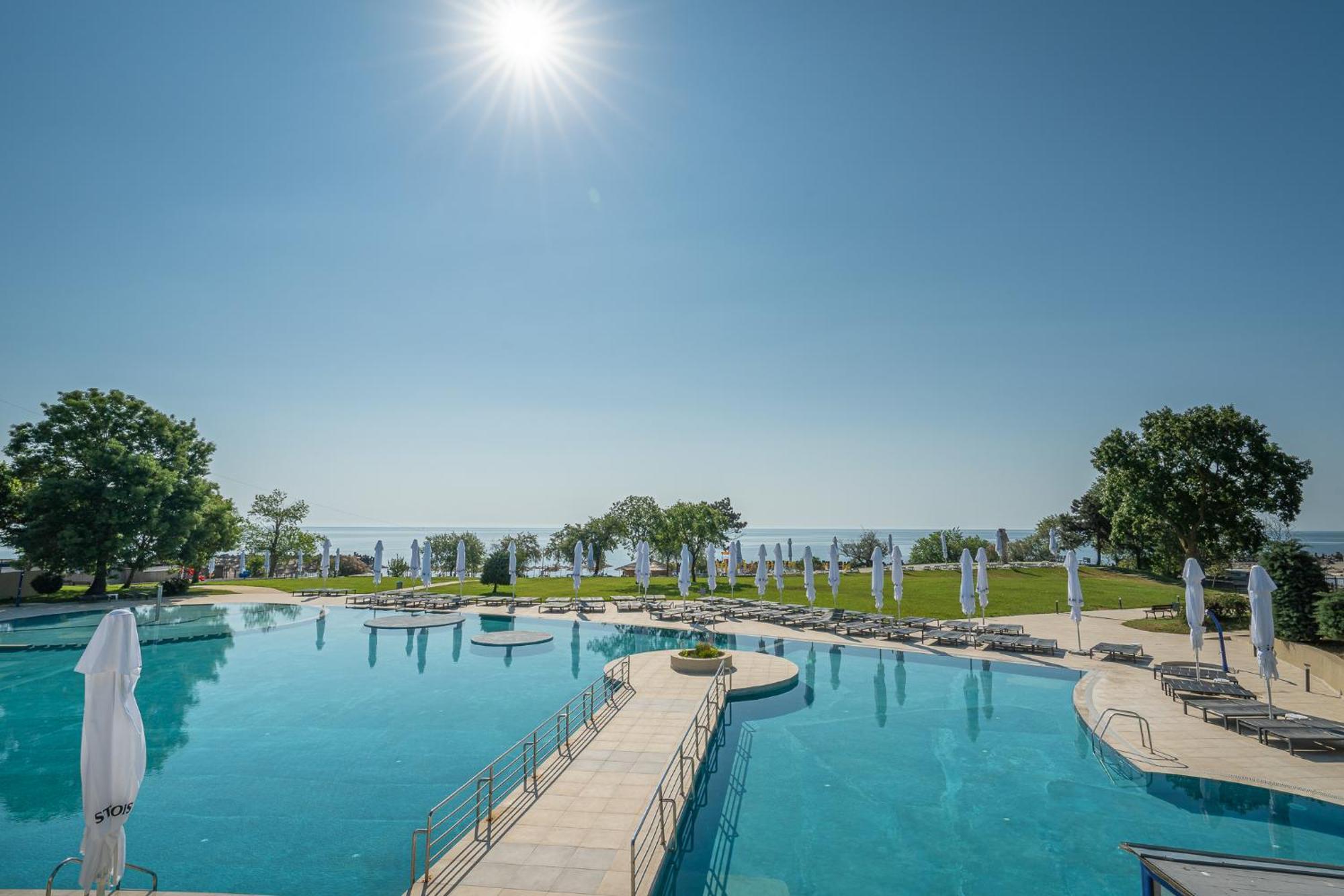 Safir Blue Resort Saturn Exterior photo